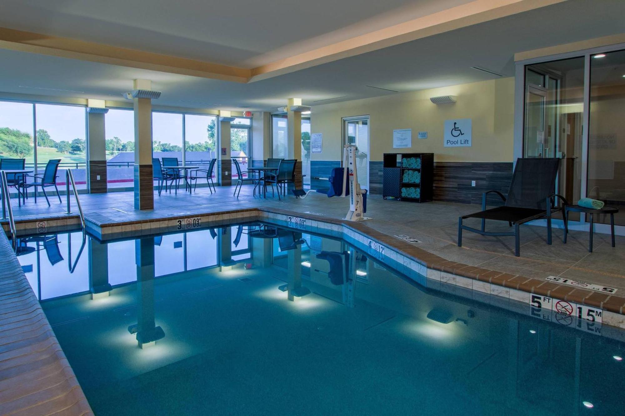 Fairfield & Hotel 3*